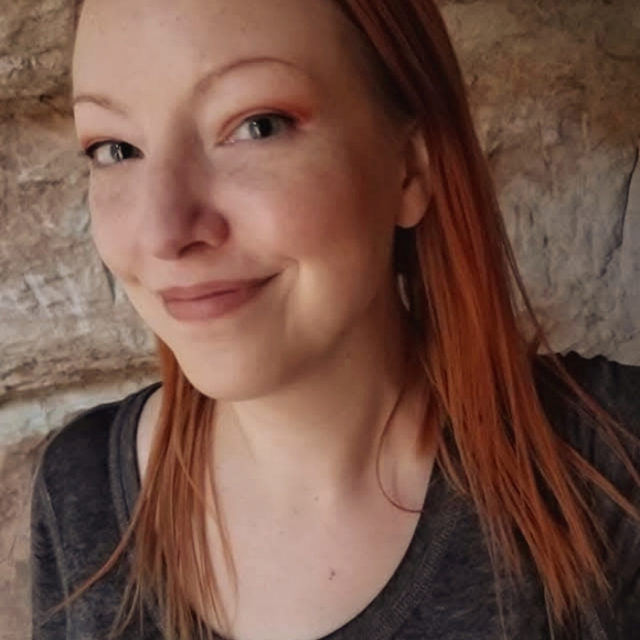 Meet your Posher, Krista Marie 🤖 - Picture 6 of 16